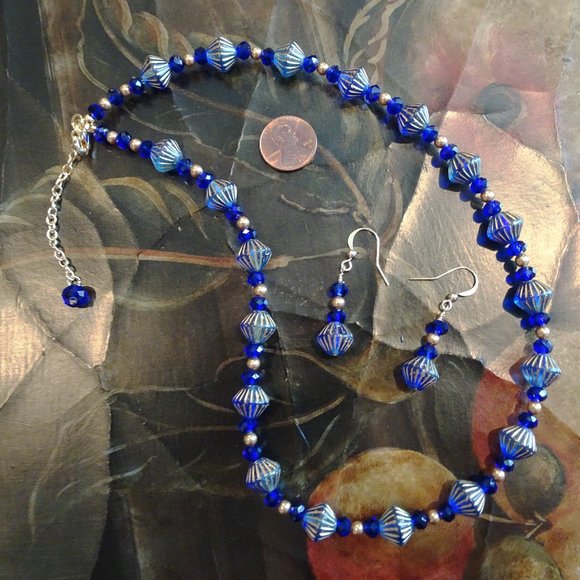 Handcrafted artisanal necklace & earring set made from Czech bicone beads - Picture 5 of 11
